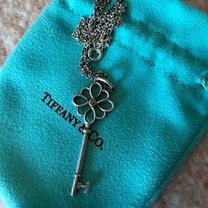 Tiffany’s necklace